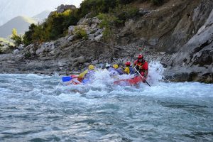 Rafting along the Vjosa. Photo: Albanian Rafting Federation