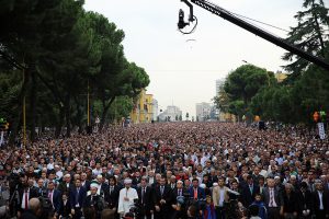 Bajram prayers in Tirana in 2015. (Proto: Archives)
