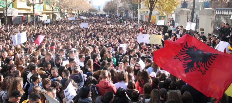 University students protest tariff hikes, low education standards in Albania