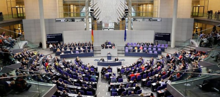 Bundestag approves, solution of political crisis key to opening accession negotiations